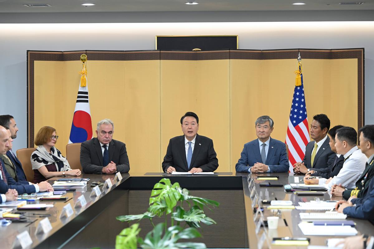 US Nuclear Missile Submarine Visits South Korea as Allies Talk War Planning