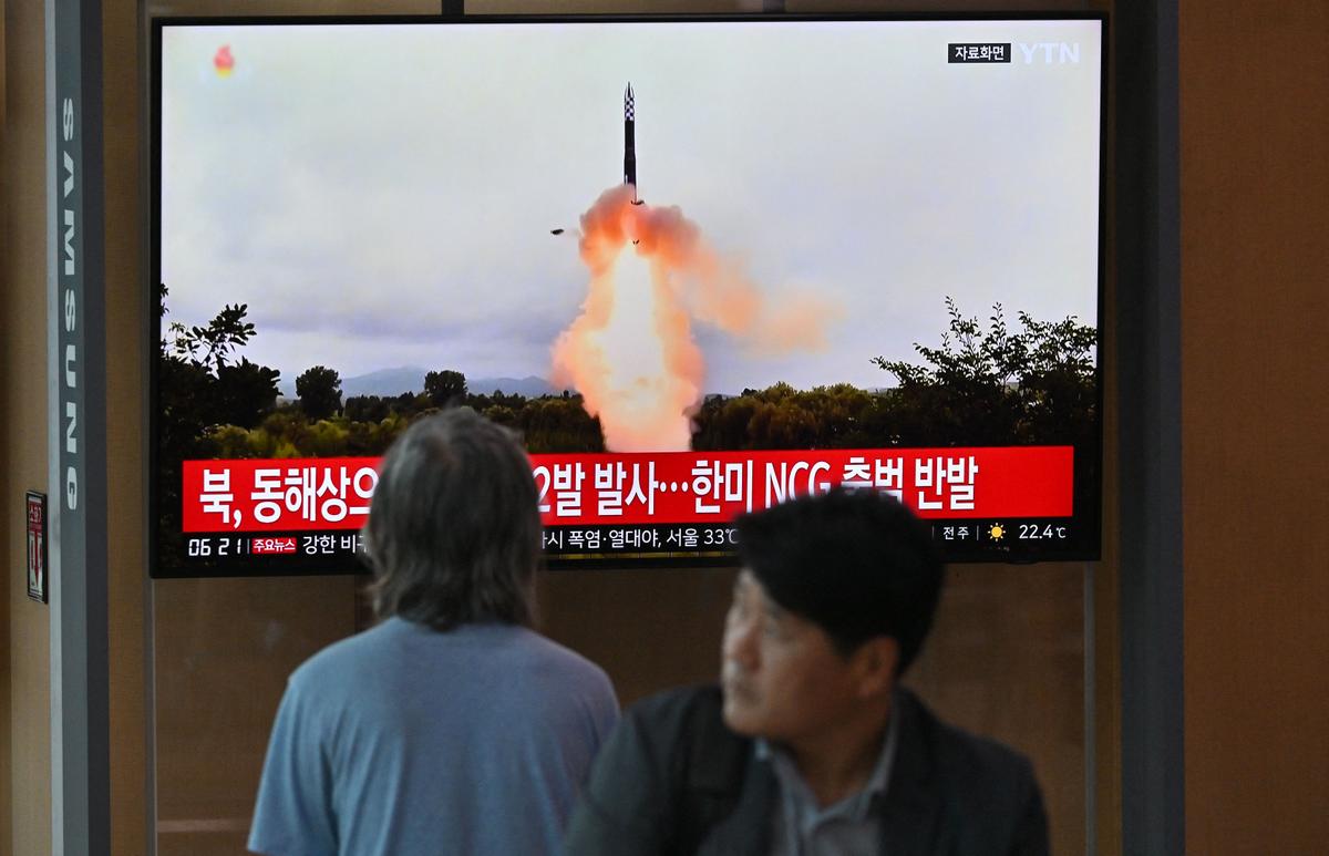 North Korea Fires 2 Missiles After US Submarine Arrives in South Korea