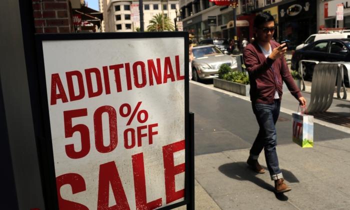 US Retail Sales Rise Moderately; Economy Plodding Along