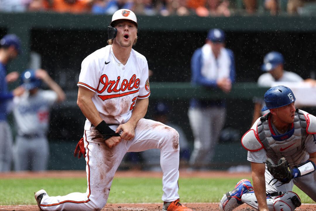 Orioles Clip Dodgers in Finale, 8–5