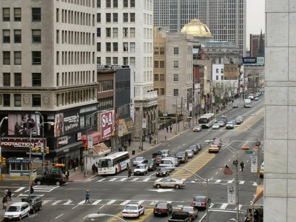 The intersection of Broad and Market Streets as seen from the Prudential Plaza Building, in Downtown Newark. (<a href="https://creativecommons.org/licenses/by/2.0/deed.en">CC BY-SA 2.0</a>)