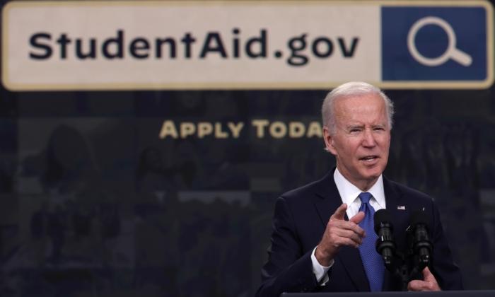 Democrats Urge Biden to Find New Solutions for Student Debt Relief