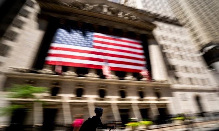 Stock Market Today: Wall Street Closes Another Winning Week by Barely Moving