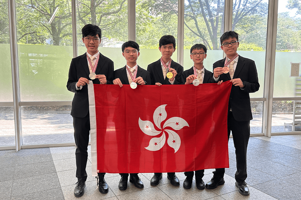 The Hong Kong student delegation at the 53rd International Physics Olympiad (L to R): Kwok Ching Yeung, Hui Pok Shing, Lam Chung Wang, Liu Lincoln, and Kwok Tsz Yin. (Courtesy of Information Services Department)