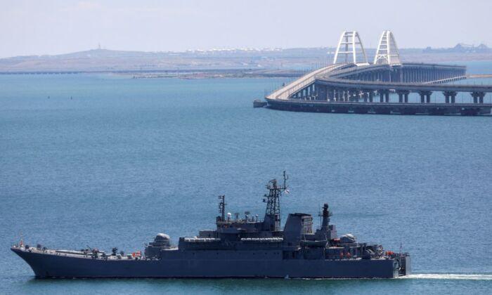 Drone Attack in Crimea Prompts Evacuation, Brief Bridge Closure