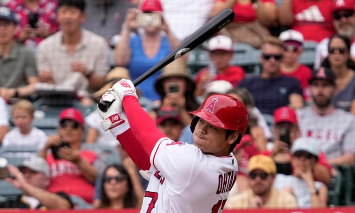 Shohei Ohtani Homers in Last Home Game Before Trade Deadline as the Angels Beat the Pirates 7–5
