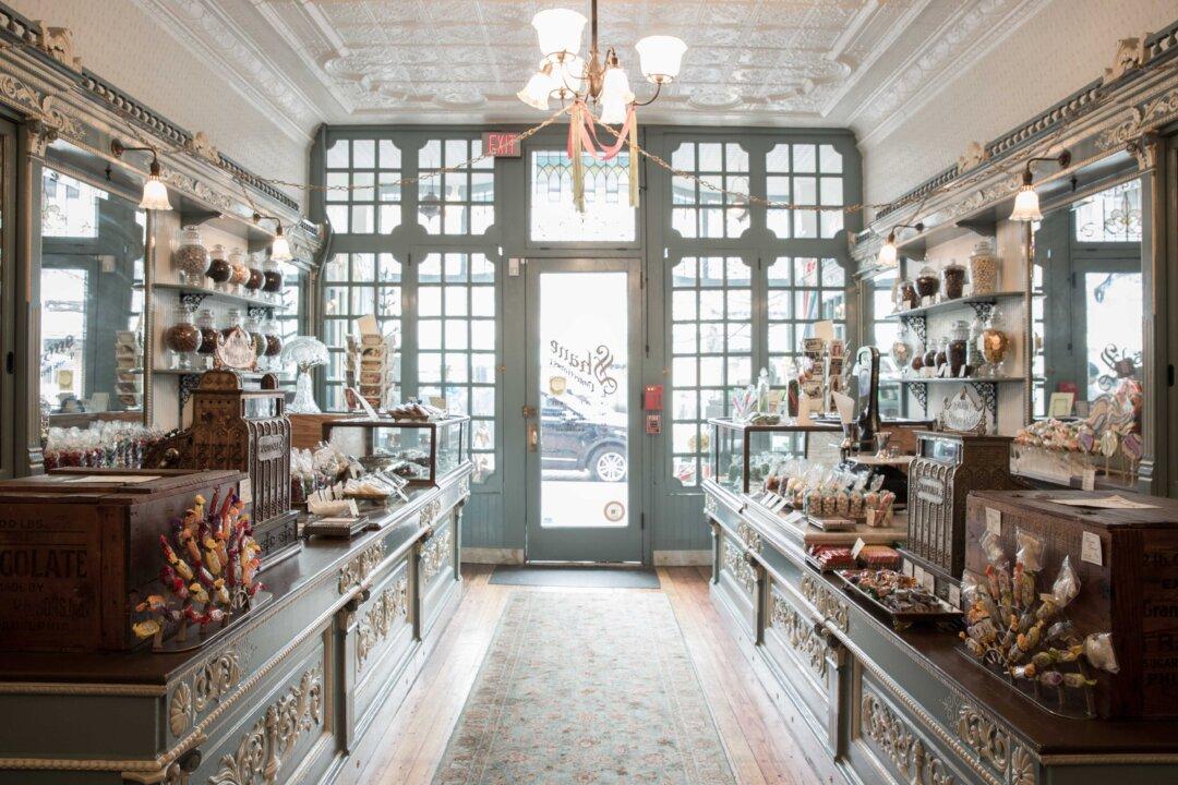 America’s Oldest Operating Candy Shop Sells Sugar Highs Steeped in History