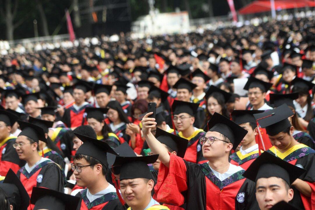Wuhan University a ‘Sinking Ship’ Amid Decline in Academic Standards, Ethics Violations: Alumnus