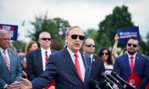 GOP Lawmaker Urges Further Probe into Jan. 6 Committee Amid Navarro’s Impending Prison Sentence