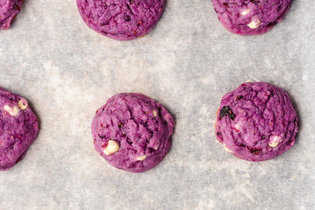 2-Bite Blueberry Cookies Are Bursting With Fruit Flavor