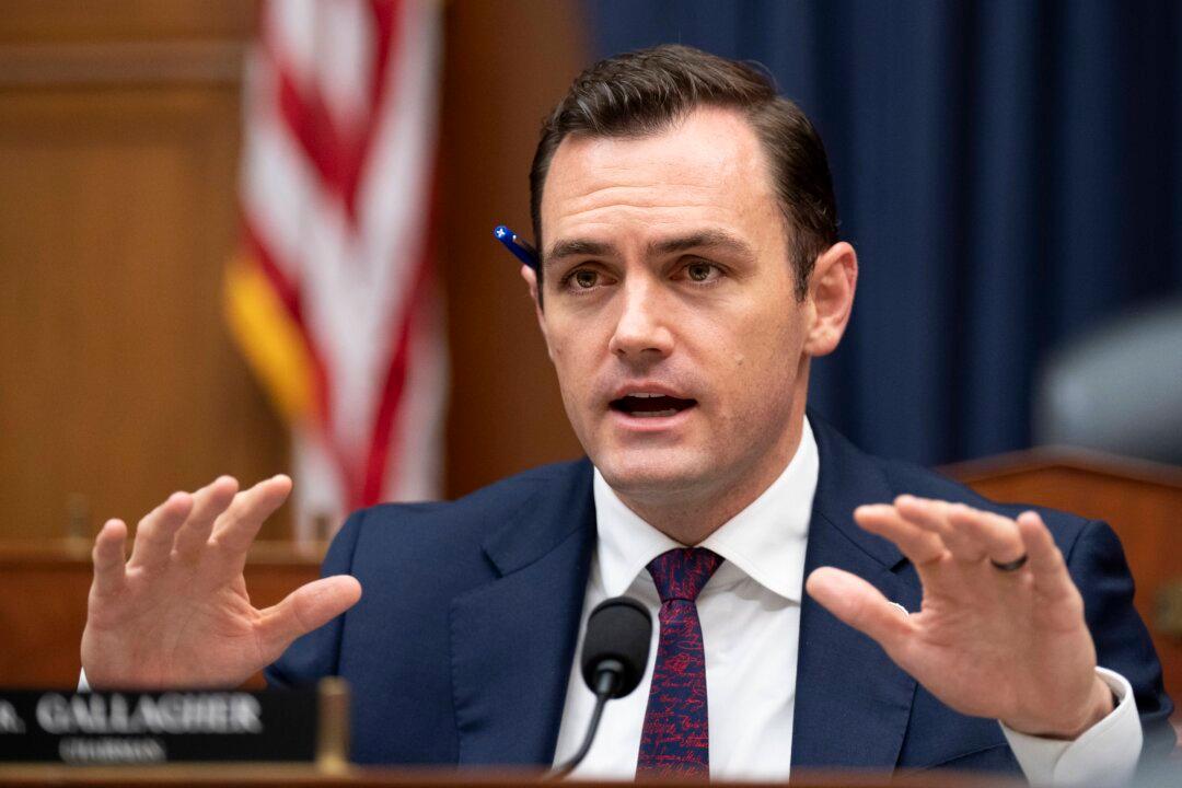 Universities, Non-Profits Must Divest From China or Lose Tax-Exempt Status: GOP Bill
