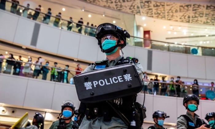 HK Group Concerned Over HK Police Threatening, Taking Photos of Protesters at Winnipeg Event