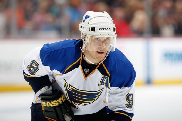Paul Kariya (9) of the St. Louis Blues skates against the Anaheim Ducks at the Honda Center in Anaheim, Calif., on Oct. 17, 2009. (Jeff Gross/Getty Images)