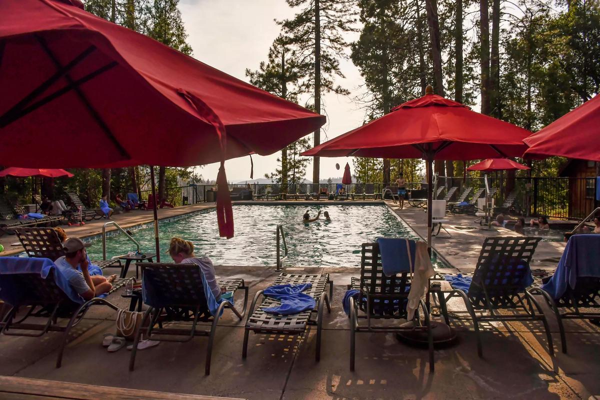 The Evergreen Lodge outside Groveland (and near Yosemite) was built in 1921 and housed workers who built the O’Shuaghnessy Dam in Hetch Hetchy Valley. Now it accommodates upscale guests with a restaurant, a pool, and other amenities. (Christopher Reynolds/Los Angeles Times/TNS)
