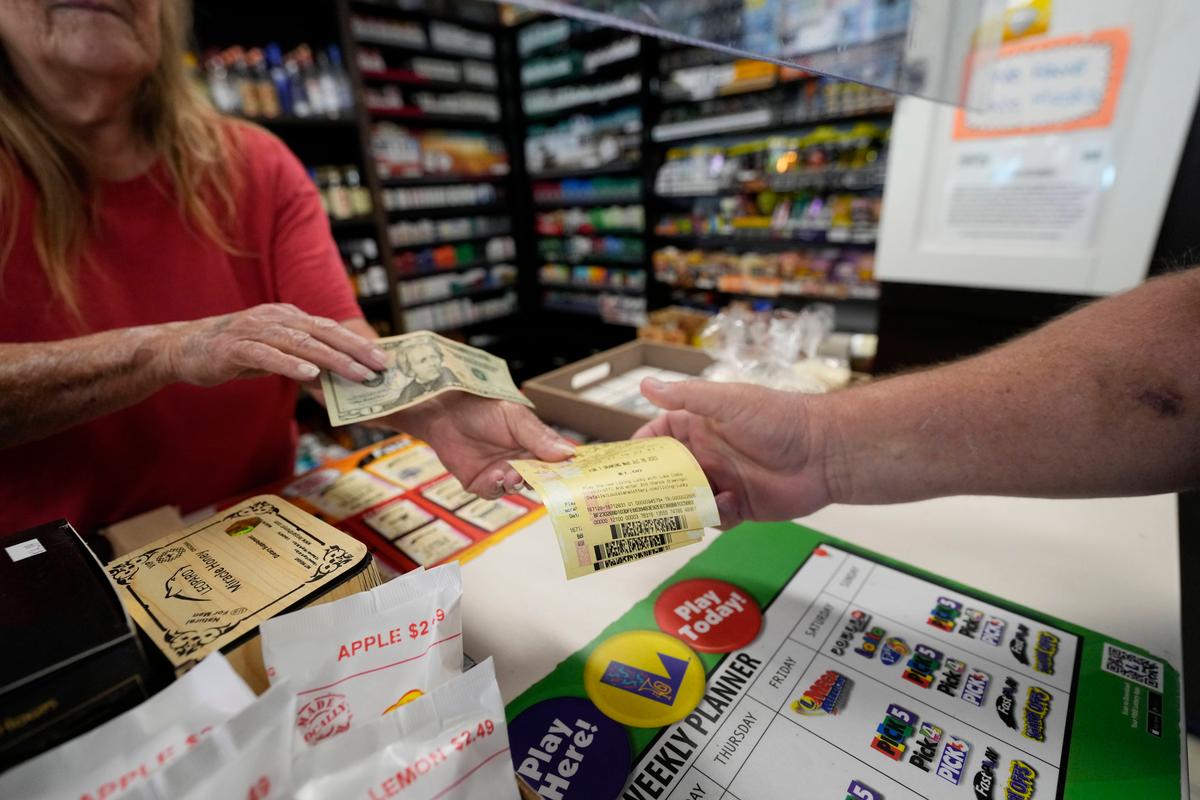 Mega Millions Jackpot Climbs to $1.05 Billion After Another Drawing Without a Big Winner