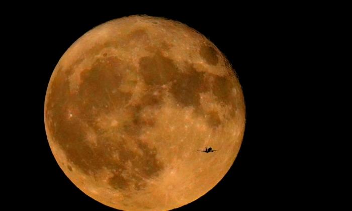 2 Supermoons in August Mean Double the Stargazing Fun