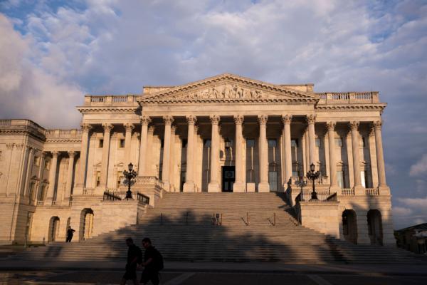 26 Lawmakers Will Not Be Seeking Reelection in 2024—Here’s the List | USNN World News  The Senate side of the U.S. Capitol building is seen at sunrise in Washington on July 31, 2023. (Madalina Vasiliu/The Epoch Times)