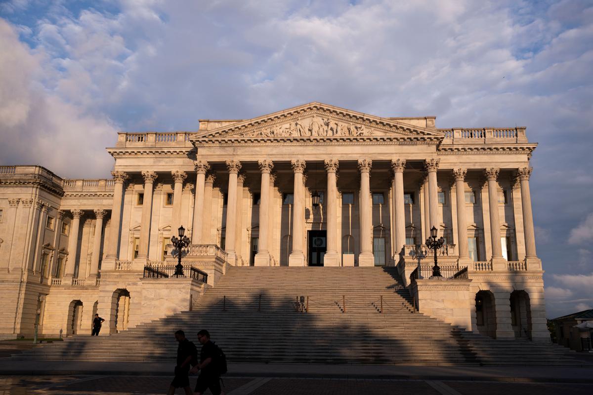 Senate Hearing Explores Risks of AI to American Democracy