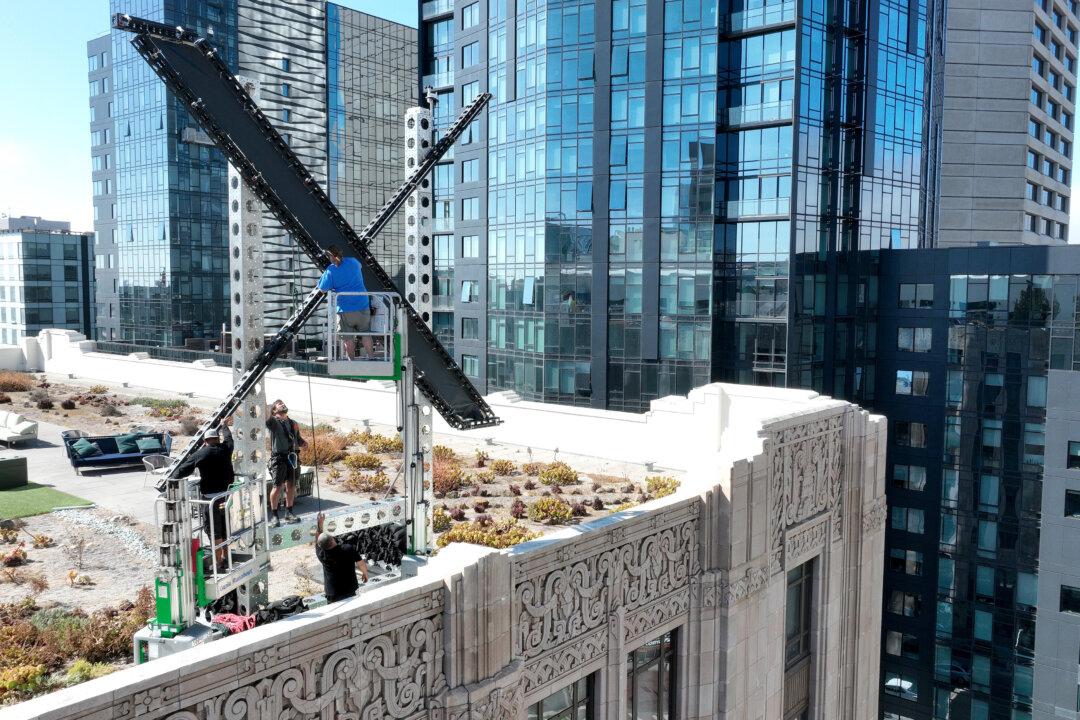 Musk’s Rooftop ‘X’ Sign Removed from San Francisco Headquarters