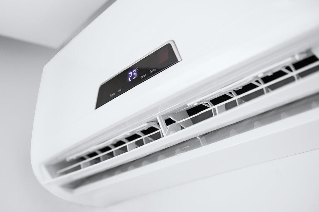 Aussies Told to ‘Temporarily Reduce’ Power Use During Hot Weather