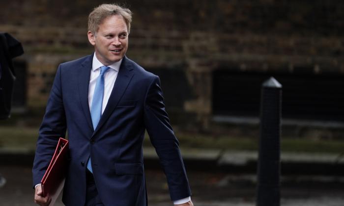 Shapps Meets With Industry Bosses to Discuss UK Energy and 'Disruptive Protests'