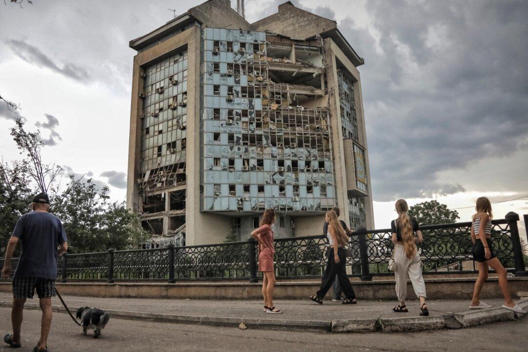 Russia Strikes Ukraine’s Danube Port, Driving Up Global Grain Prices