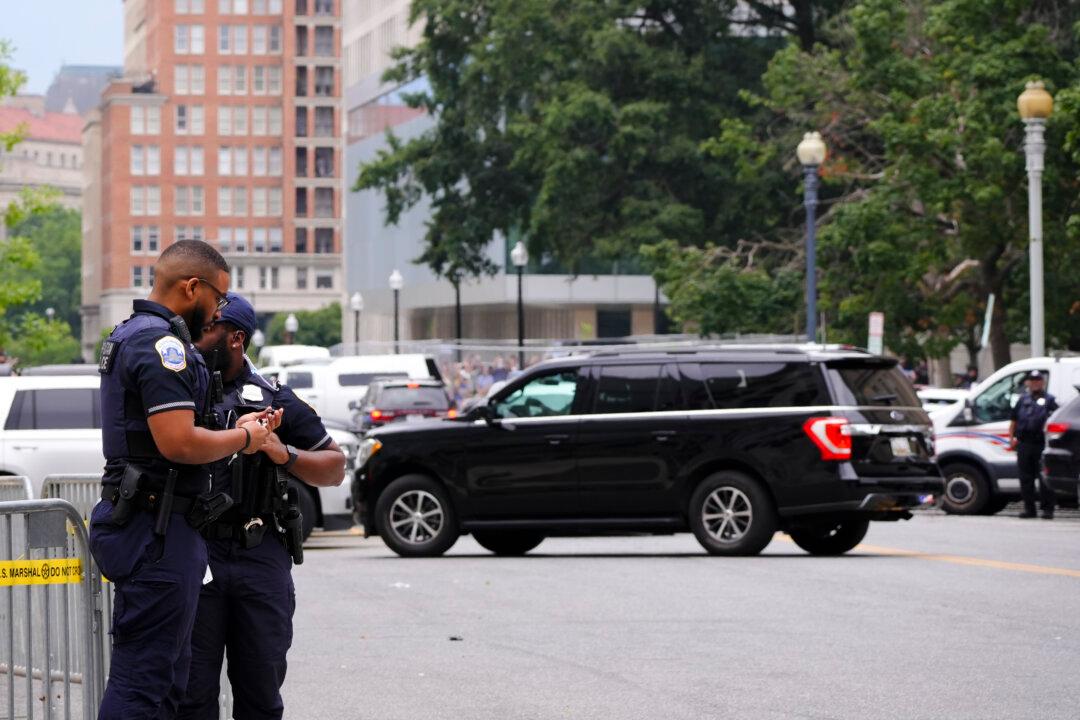 Trump Arrives at DC Court to Face 3rd Indictment