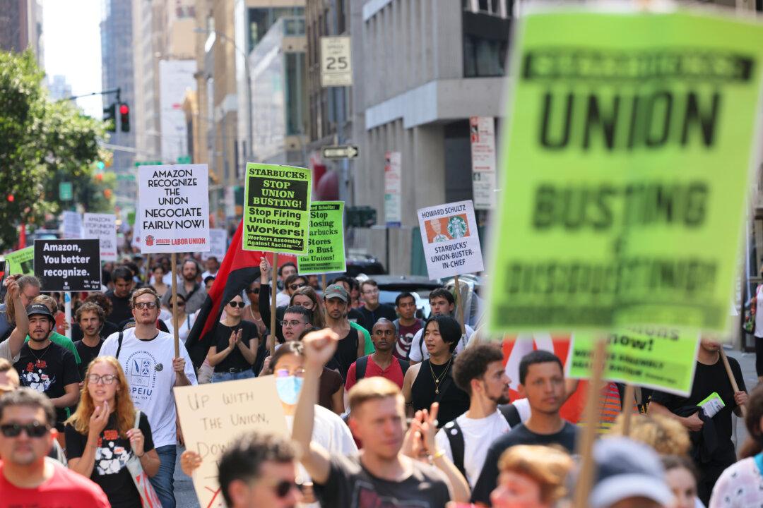 New Labor Board Decision on Company Rules Makes It Easier to Unionize