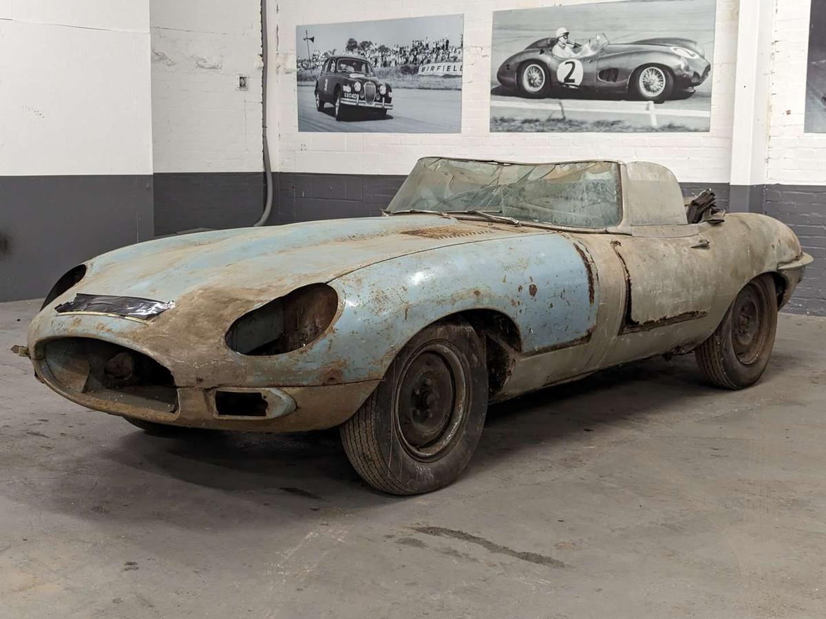 A 1969 Jaguar E-type 4.2 Roadster SII, partially restored, is now ready to be auctioned. (Courtesy of Anglia Car Auctions)