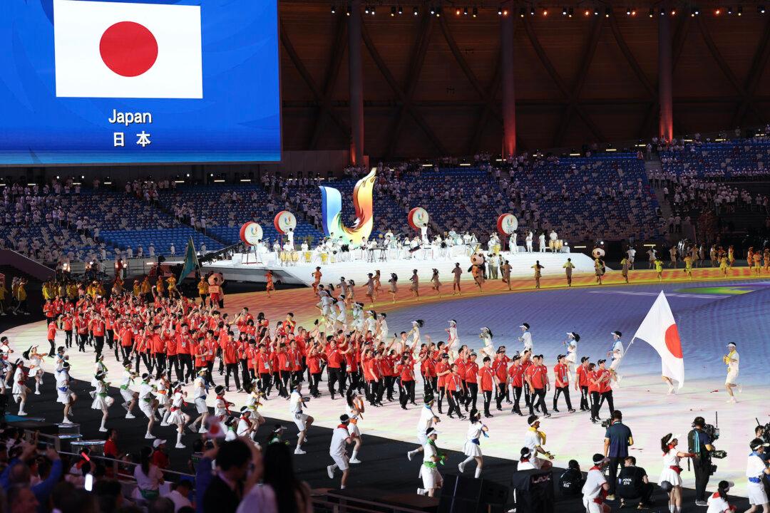 Japanese Delegation Met With Embarrassing Silence at World University Games in China