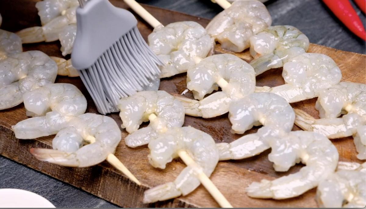 Pat dry shrimp and thread them onto wooden skewer. (Courtesy of Amy Dong)