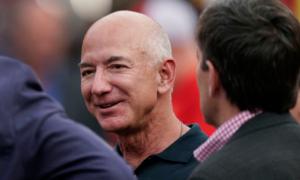 Amazon Founder Jeff Bezos Buys Home in Miami’s ‘Billionaire Bunker.’ Tom Brady Will Be His Neighbor