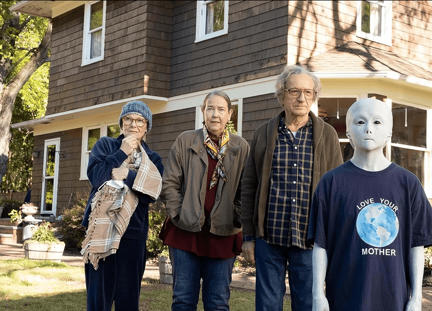 (L–R) Joyce (Jane Curtin), Sandy (Harriet Sansom Harris) Milton (Ben Kingsley), and their new alien friend (Jade Quon), in "Jules." (Bleecker Street)