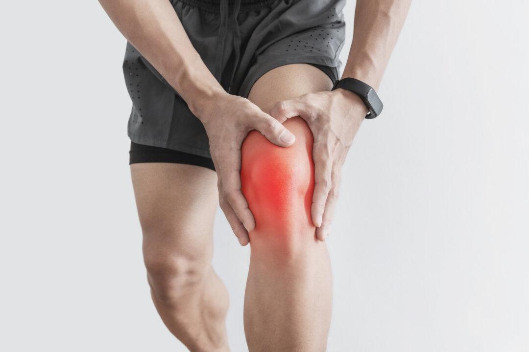 Knee Pain and Difficulty Squatting? 3 Techniques to Improve Joint Degeneration and Muscle Weakness