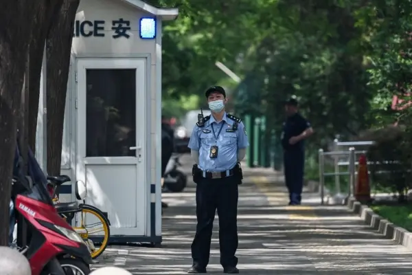 China to Allow Canadians to Visit Visa-Free as Ottawa and Beijing Seek Closer Ties