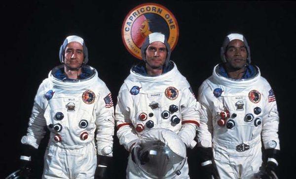 (L–R) astronauts Peter Willis (Sam Waterston), Charles Brubaker (James Brolin), and John Walker (O.J. Simpson), in “Capricorn One.” (Warner Bros.)