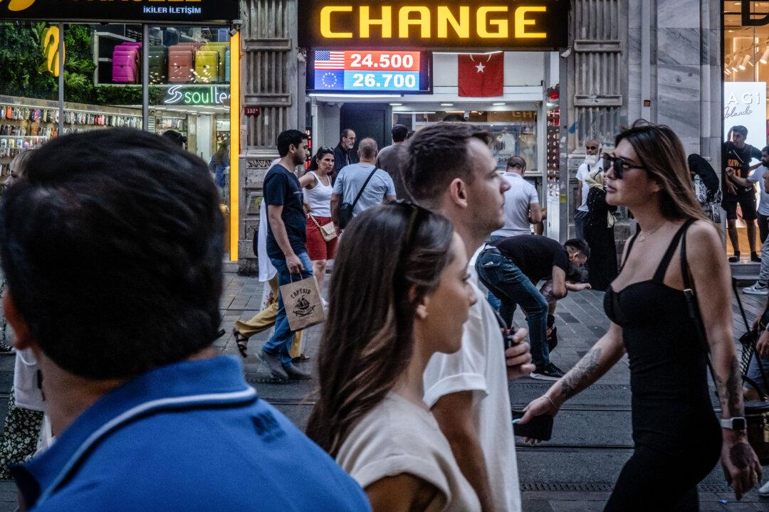 Labor Government Introduces Bill for 15 Percent Global Minimum Tax