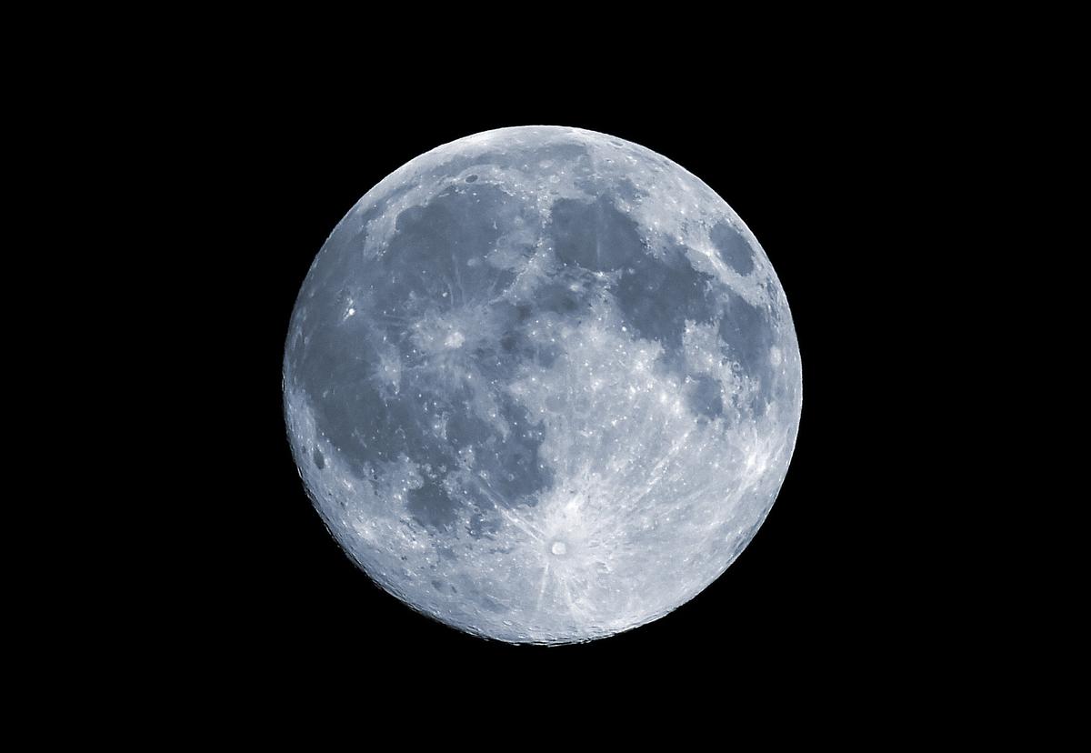 A full "blue moon" shining in the sky over Madrid, Spain, on July 31, 2015. (GERARD JULIEN/AFP via Getty Images)