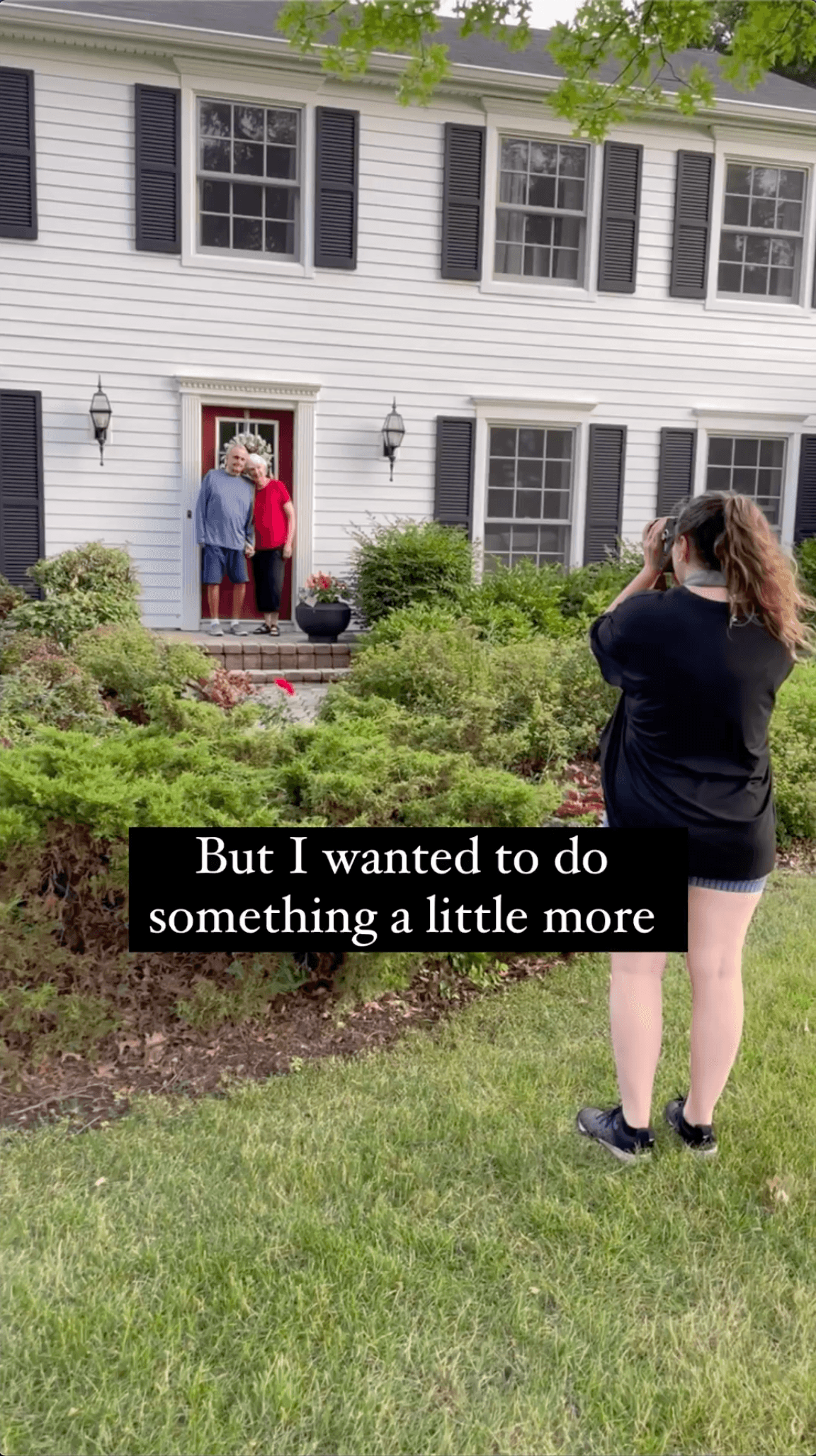 Maree Miraglia snapping pictures of her grandparents outside their home of 45 years. (Courtesy of <a href="https://www.instagram.com/mareemiragliaphotography/">Maree Miraglia</a>)