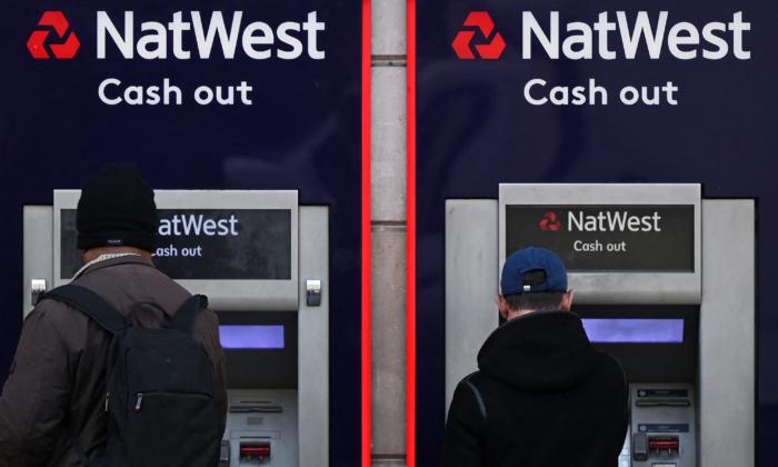 Keep Cash Points Open or Get Fined, UK Banks Told