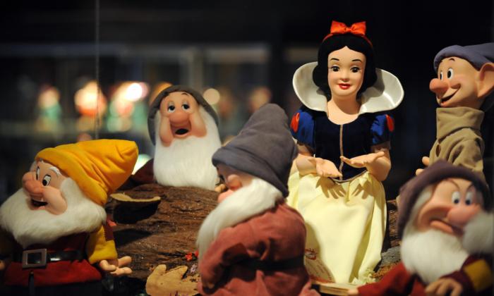 Original Snow White Director’s Son Slams Disney’s 2024 Remake, ‘Insulting,’ ‘Disgrace’