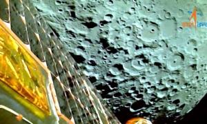 India Closes in on Moon Landing as Russia Also Races to Lunar South Pole