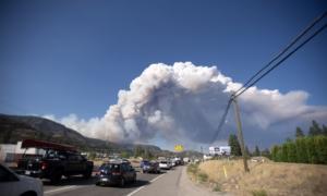 ‘Serious Situation:’ Wildfires Rage on in BC, Northwest Territories