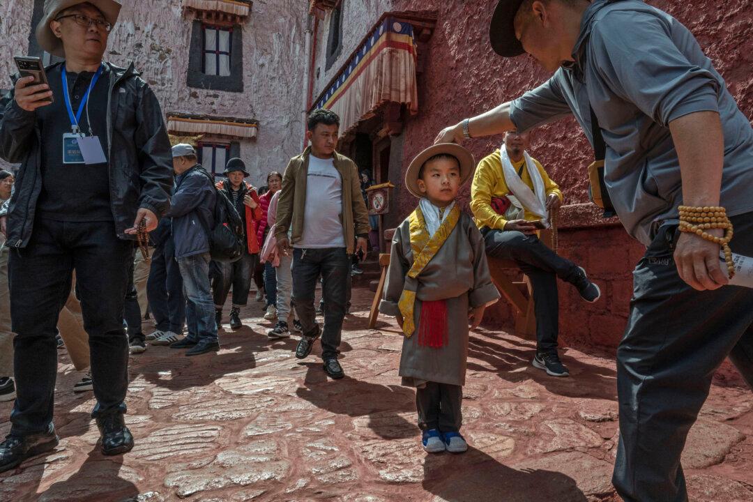 US Imposes Visa Bans on Chinese Officials Over Abuses of Tibetan Children