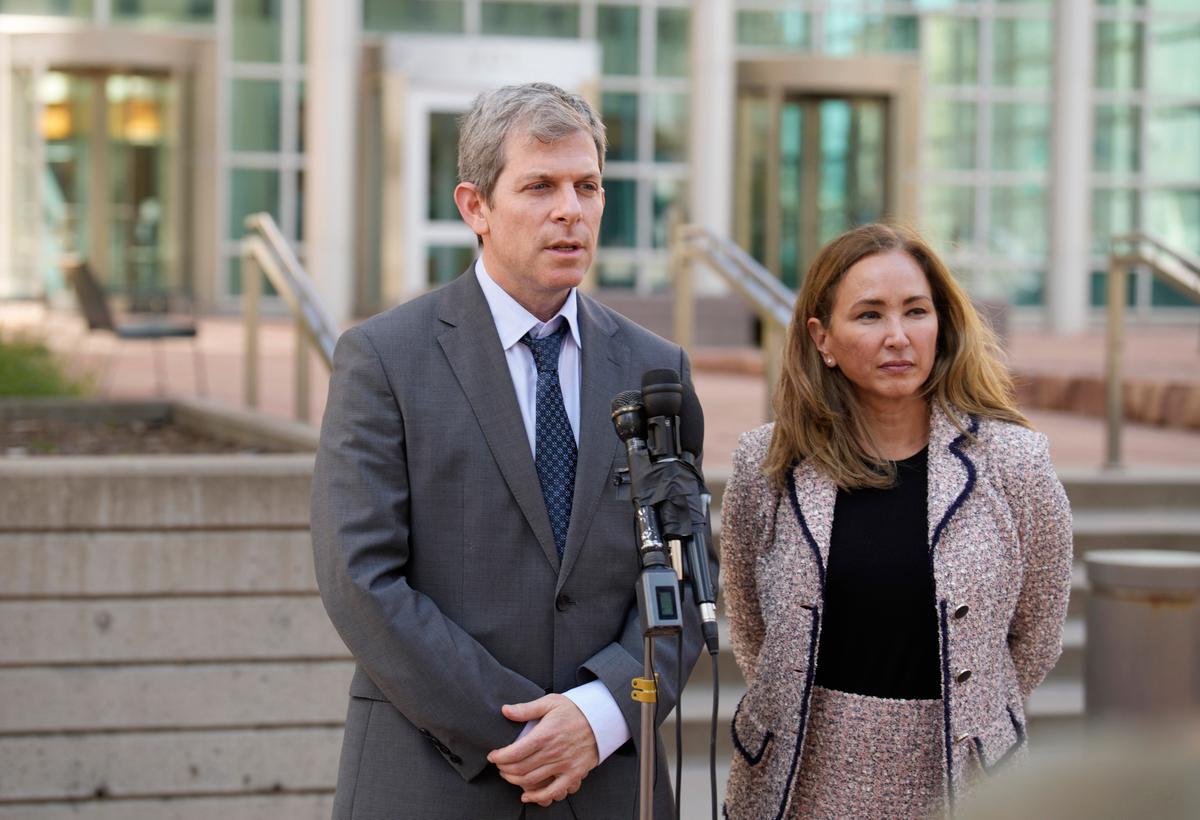 Dentist Convicted of Killing Wife on African Safari Given Life Sentence and Over $15 Million in Penalties