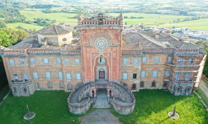 This 17th-Century Italian Castle Has 365 Rooms—One for Each Day of the Year and With a Unique Design