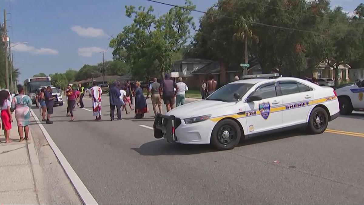 Shooting in Jacksonville, Florida, Leaves Multiple People and the Shooter Dead, Officials Say