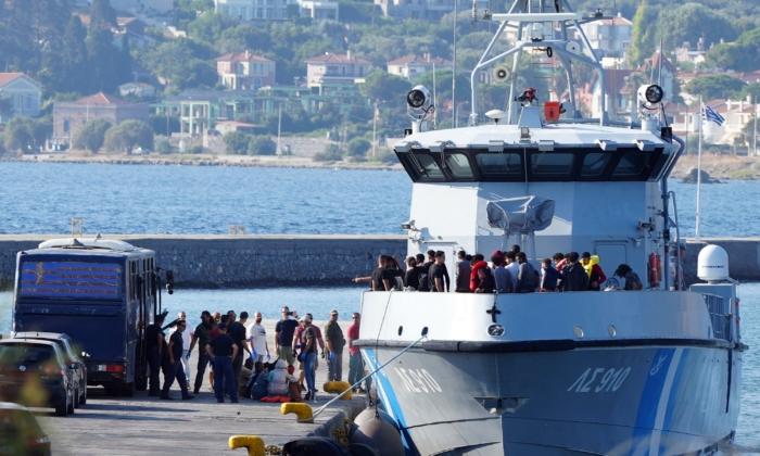 5 Dead, Including 4 Children, in 2 Migrant Boat Sinkings Off Greek Islands Near Turkish Coast