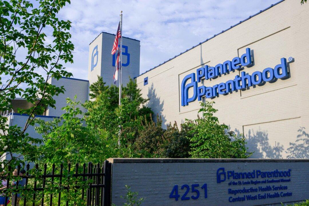 Planned Parenthood Sues Trump Admin Over Yearlong Funding Ban