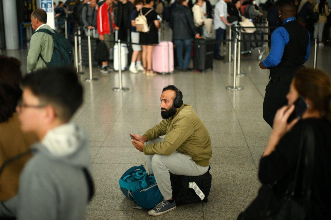 Air Traffic Control Failure Was Caused by Flight Data, Not Cyberattack: Officials